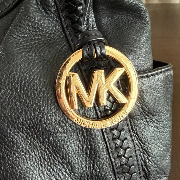Michael Kors Black Pebbled Leather Shoulder Bag with Gold MK Charm - Picture 3 of 15